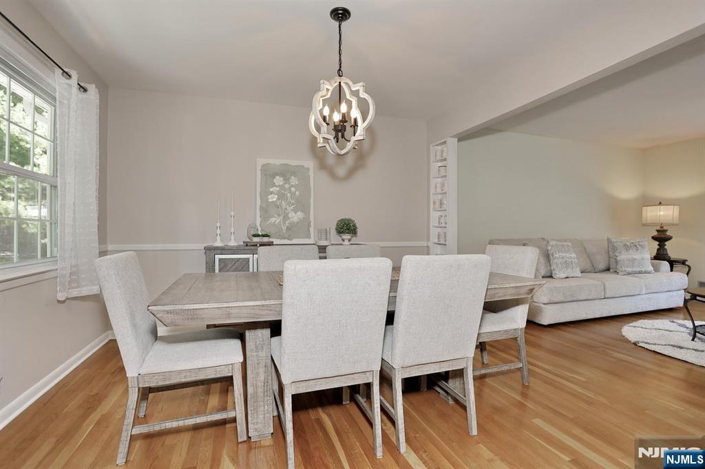 11 Henry Avenue