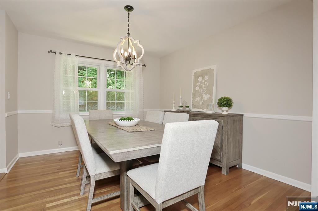 11 Henry Avenue