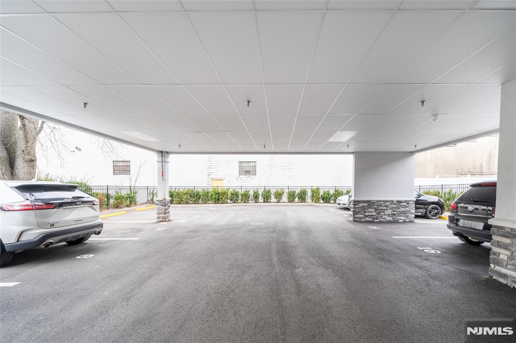 387 Park Street 302