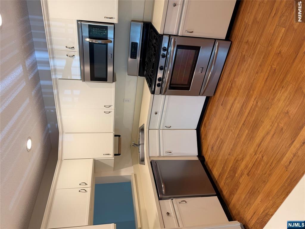397 Poets Way 397