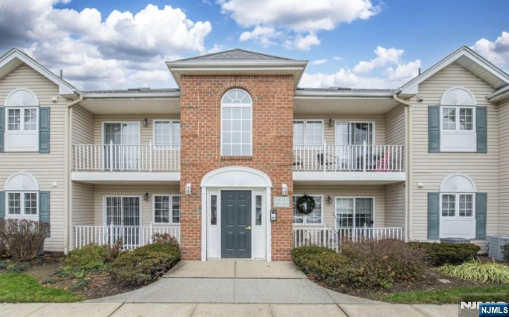 105 Roseland Avenue 304