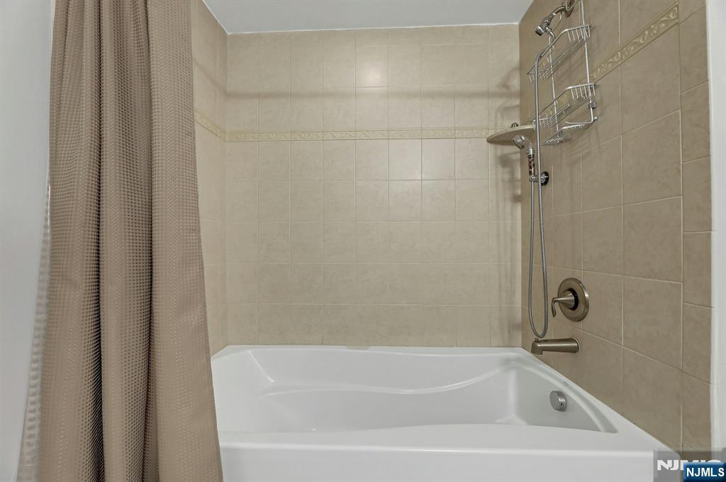 2307 The Plaza none