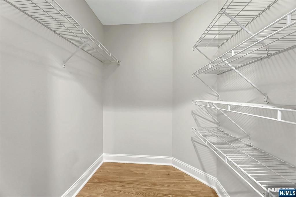 2307 The Plaza none
