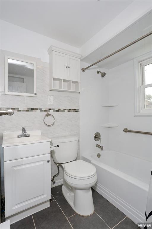 22 Falmouth Avenue 2