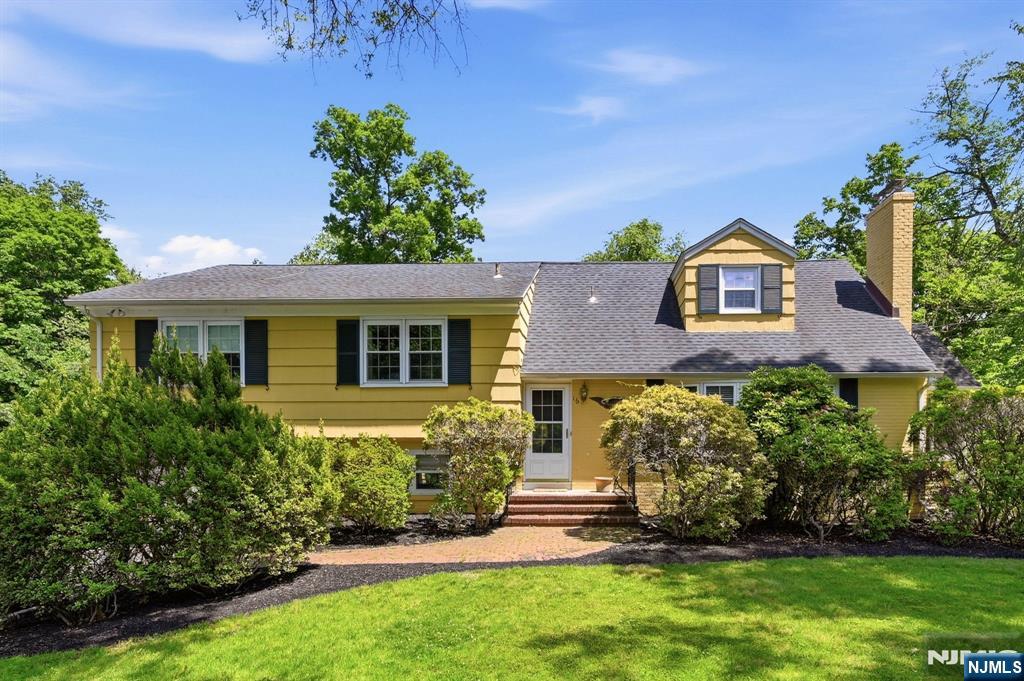 16 Pinecrest Drive
