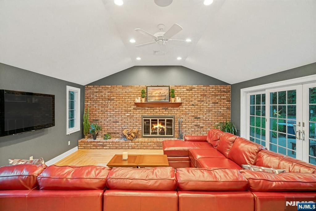 195 Overlook Place