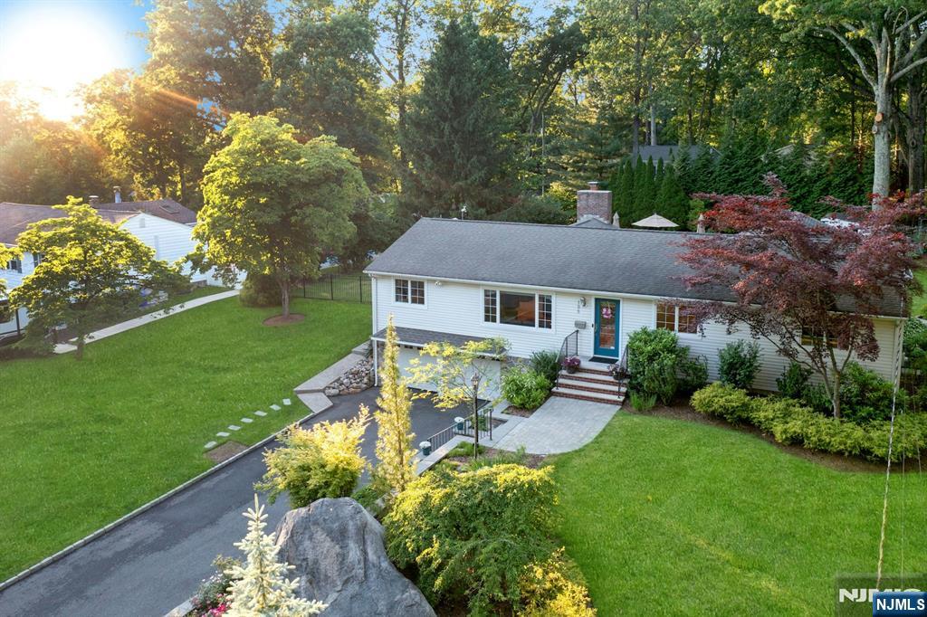 195 Overlook Place