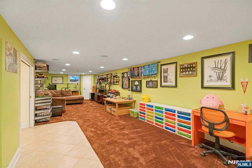 195 Overlook Place