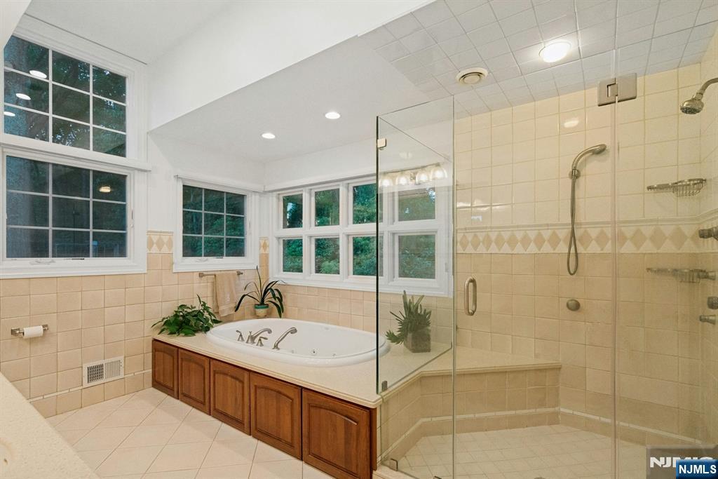 195 Overlook Place