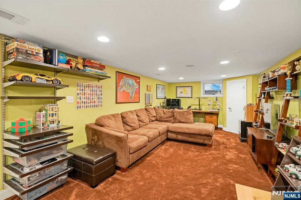 195 Overlook Place