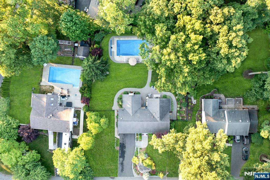 195 Overlook Place