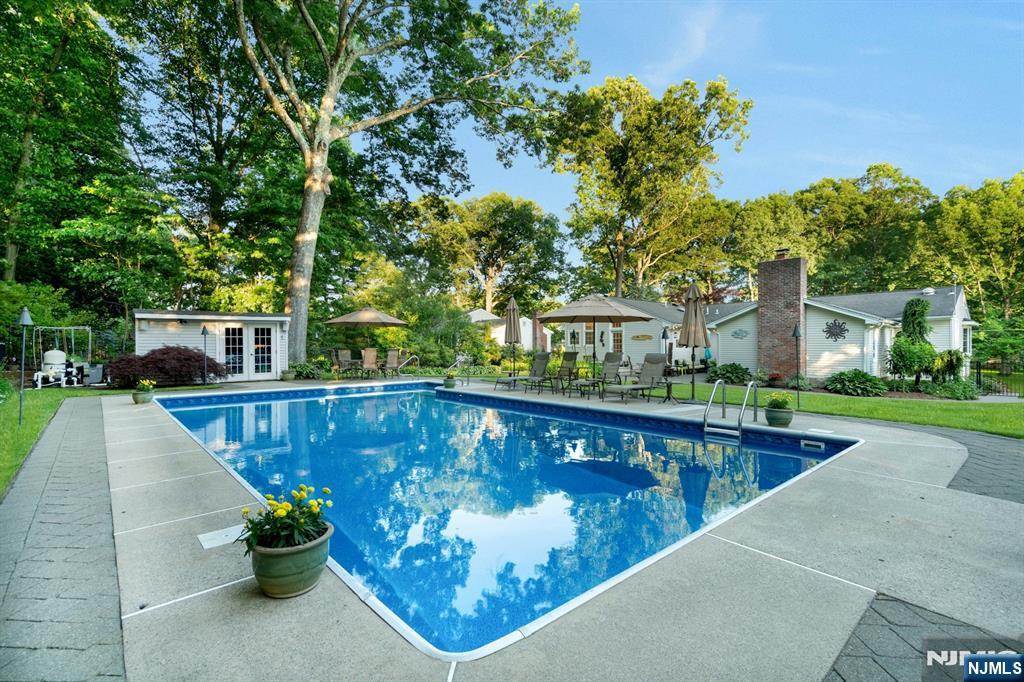 195 Overlook Place