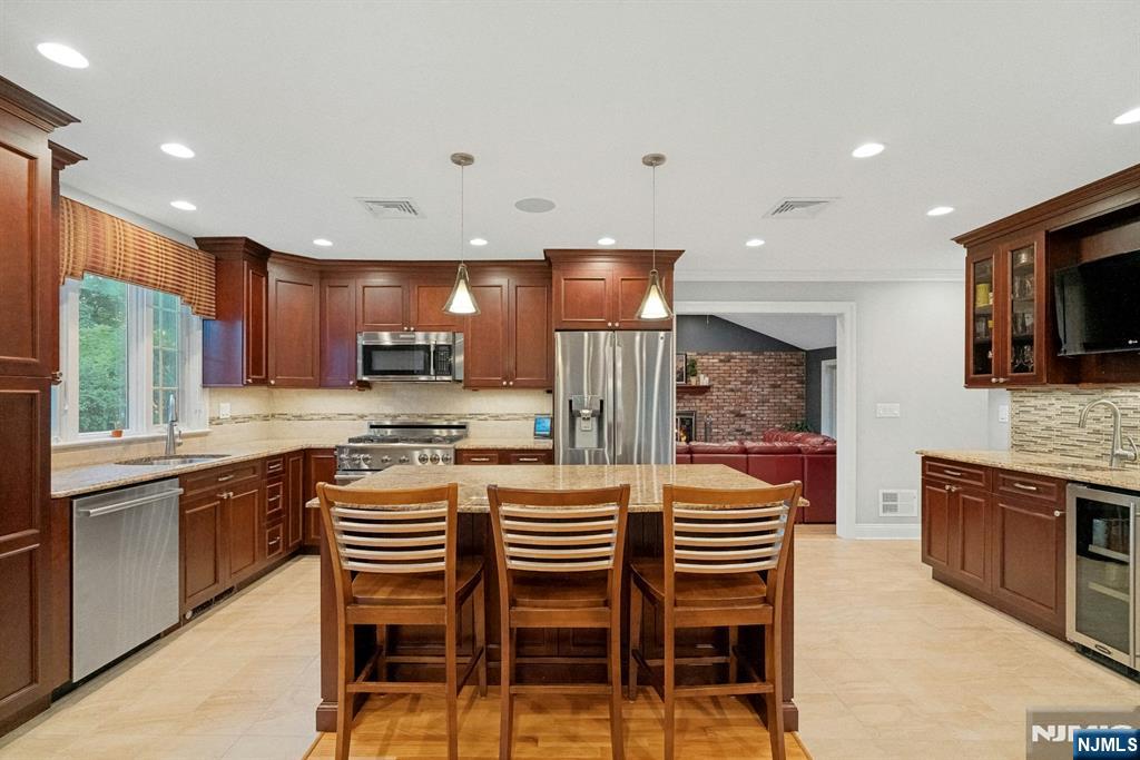 195 Overlook Place