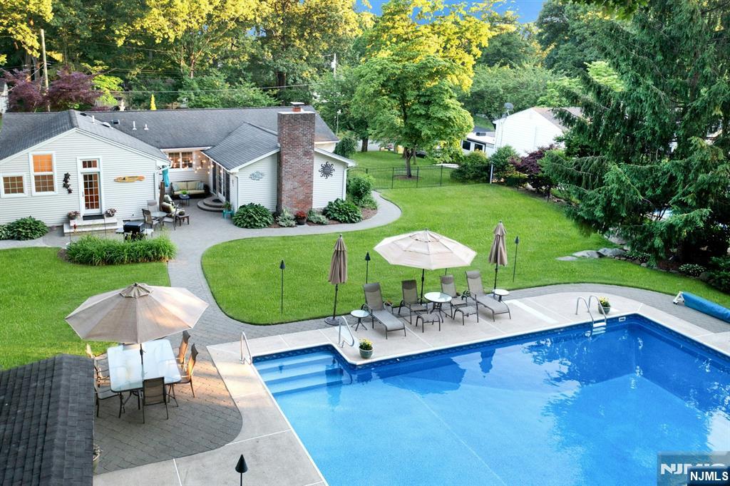 195 Overlook Place