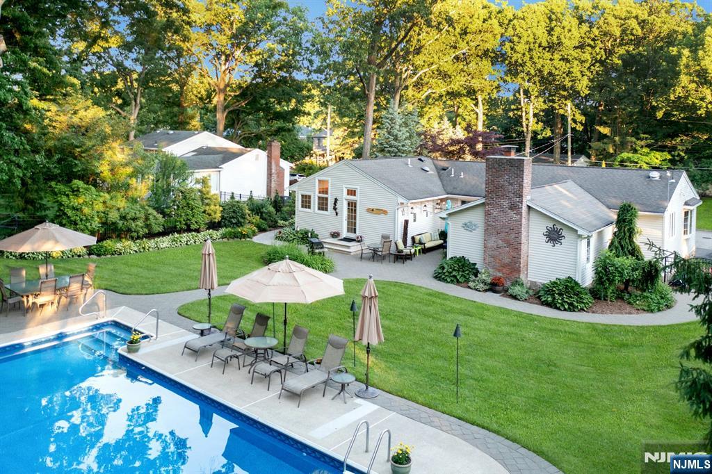 195 Overlook Place