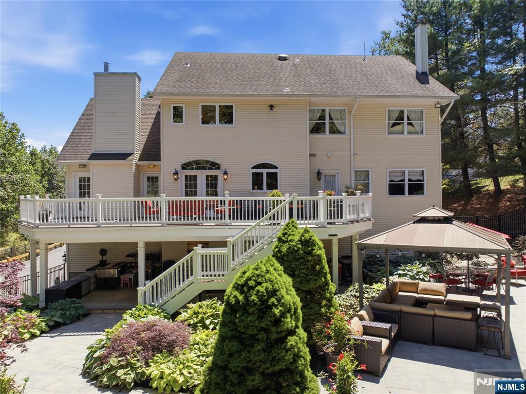 525 Kings Point Trail