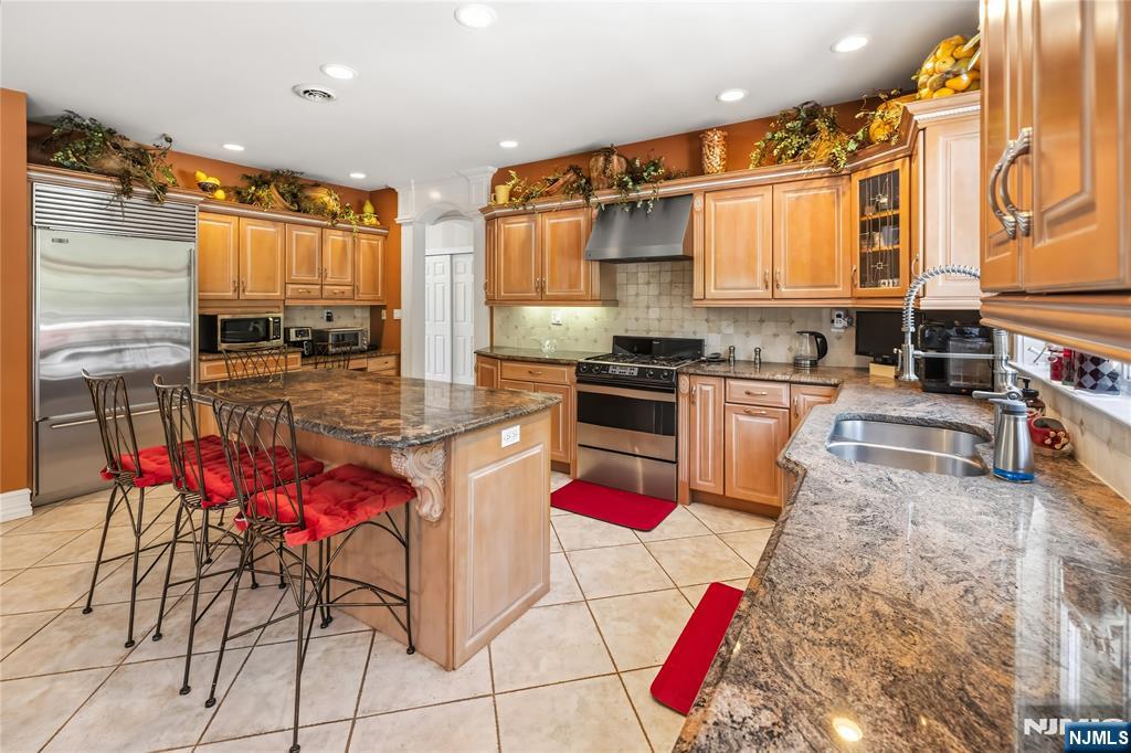 525 Kings Point Trail