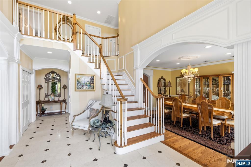 525 Kings Point Trail