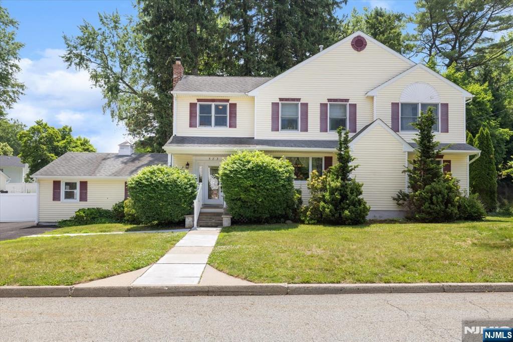 583 Brookside Avenue