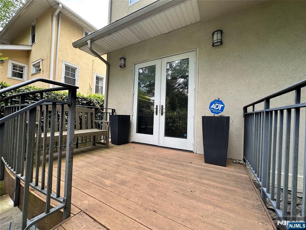127 Howard Terrace