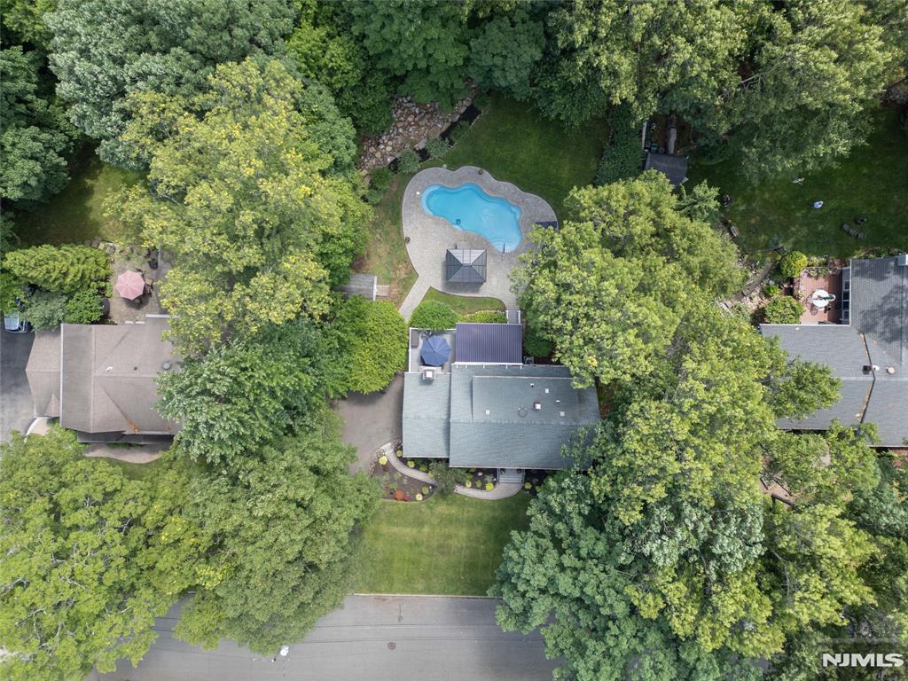49 Skytop Drive