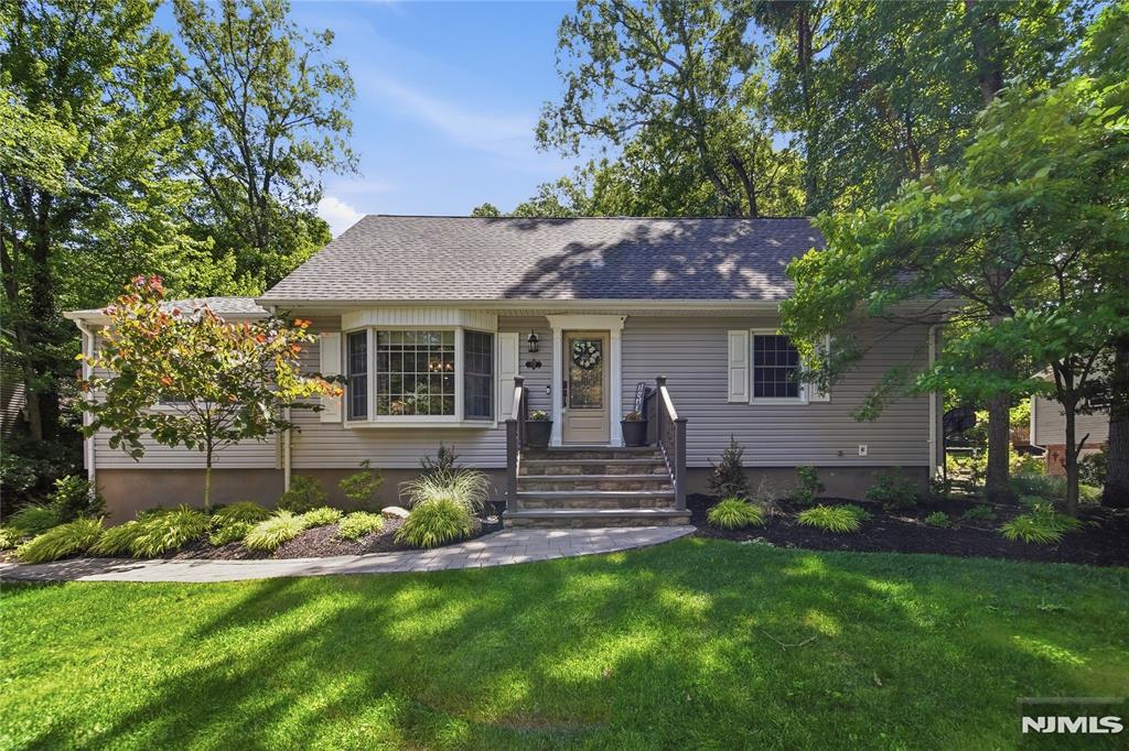 49 Skytop Drive