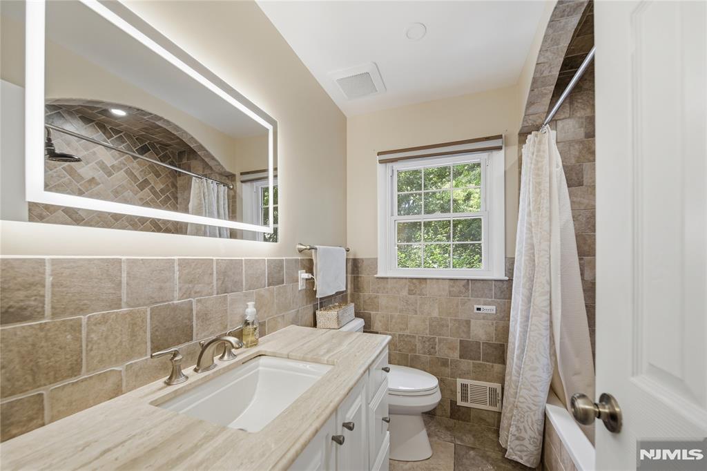 49 Skytop Drive