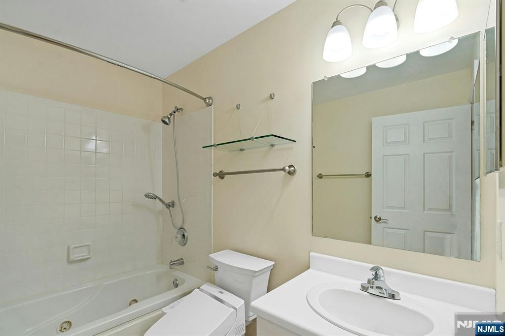 2262 Nash Court