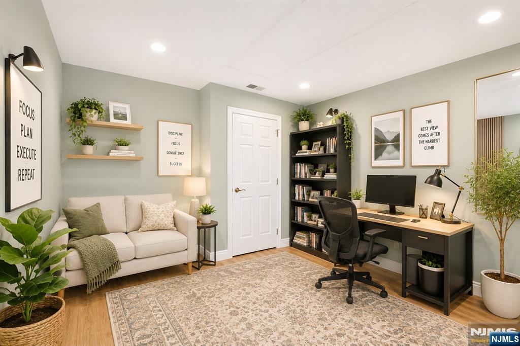 2262 Nash Court