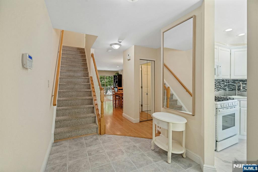 2262 Nash Court