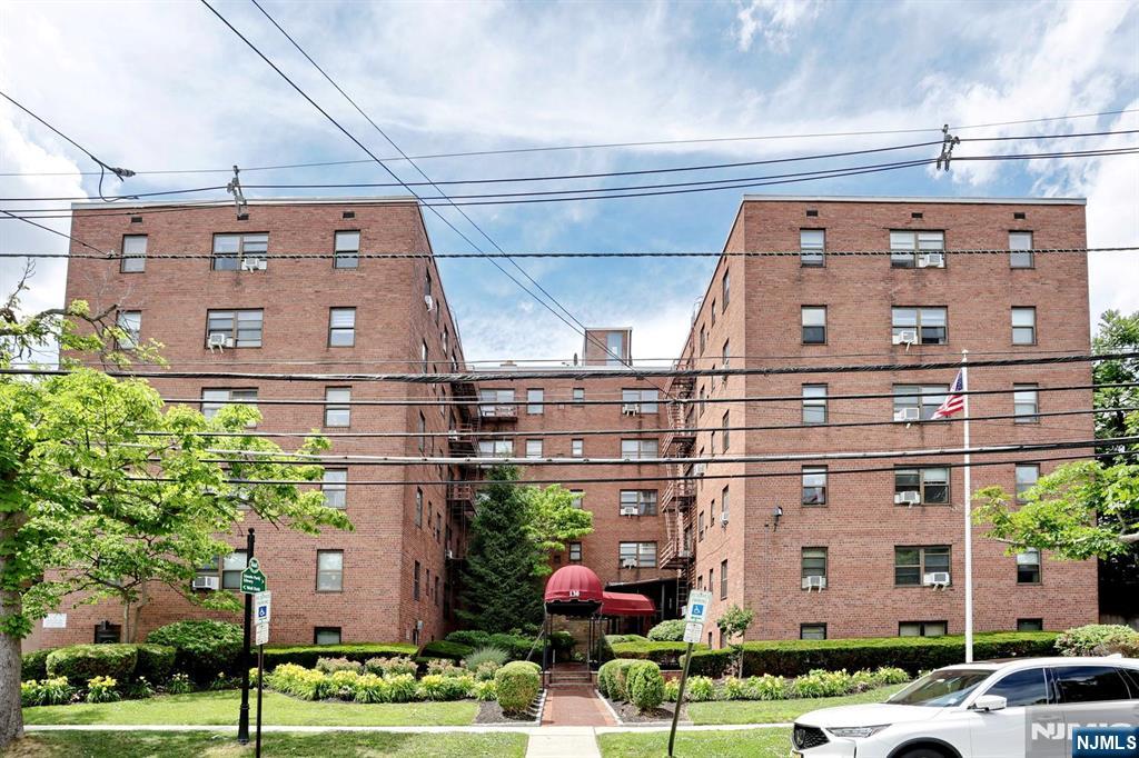 130 Orient Way 3D