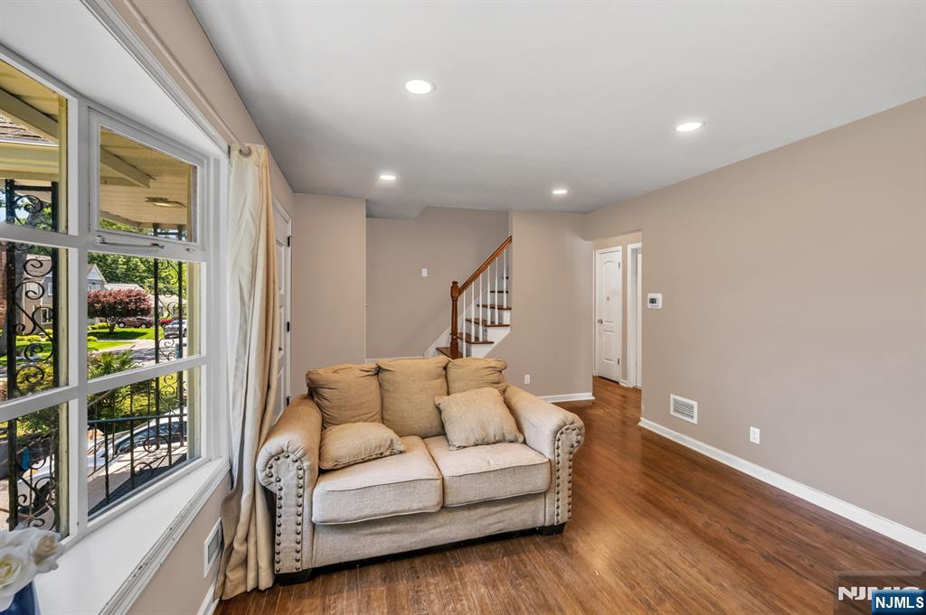 101 Pinecrest Terrace