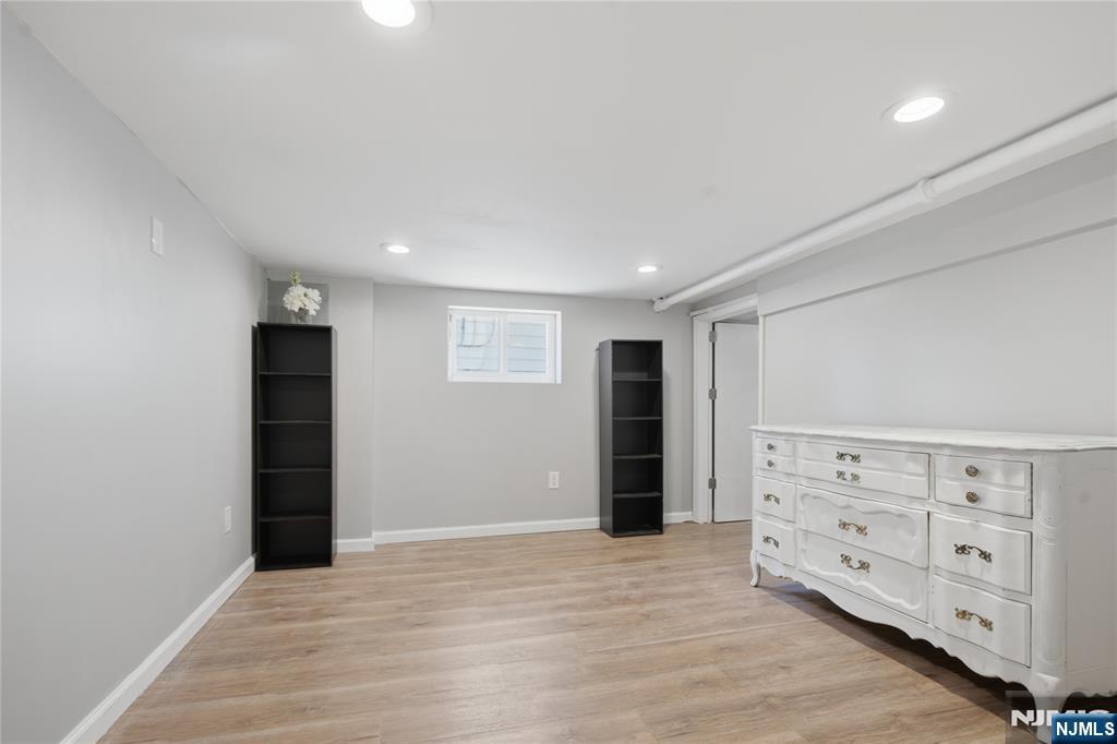 611 Maple Avenue