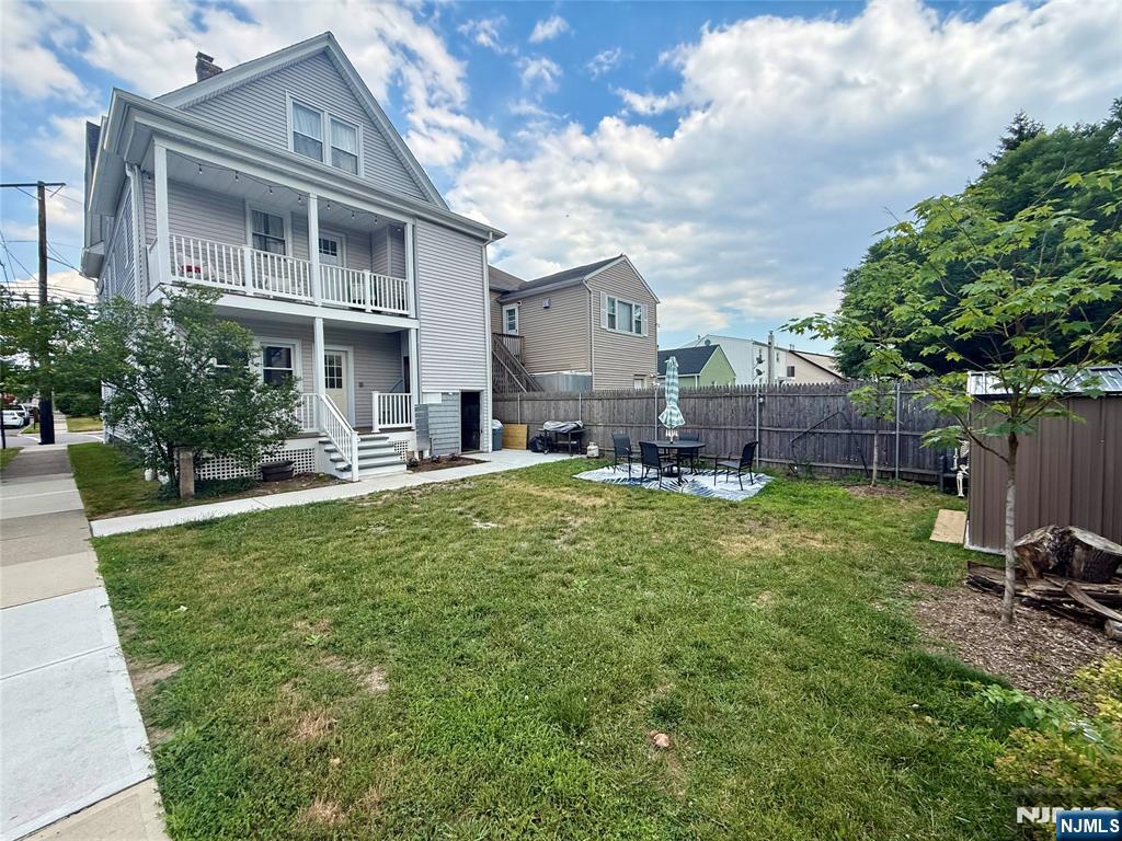 686 Lafayette Avenue