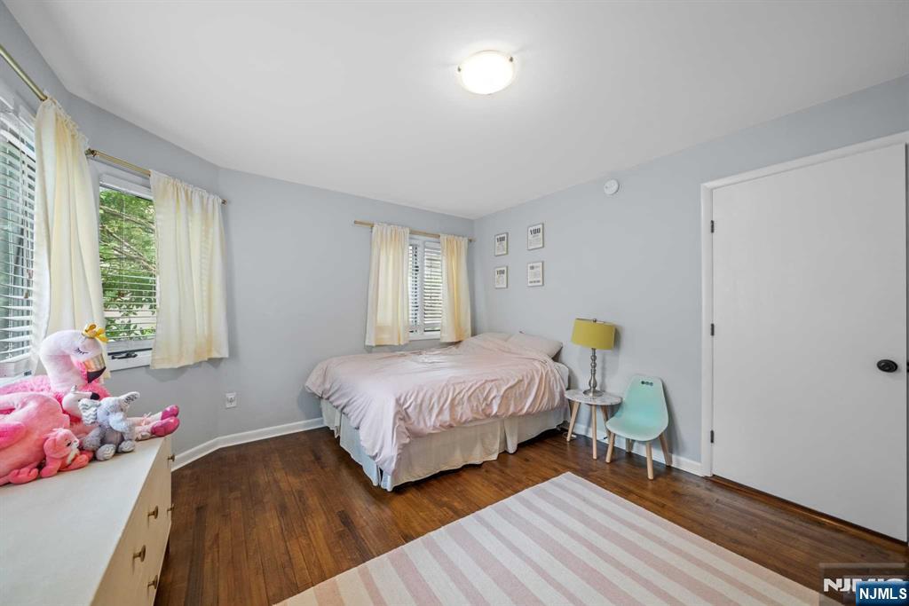 22 W Pamrapo Court