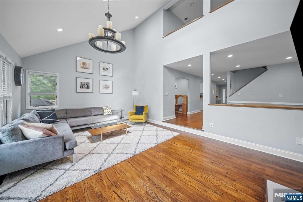 22 W Pamrapo Court