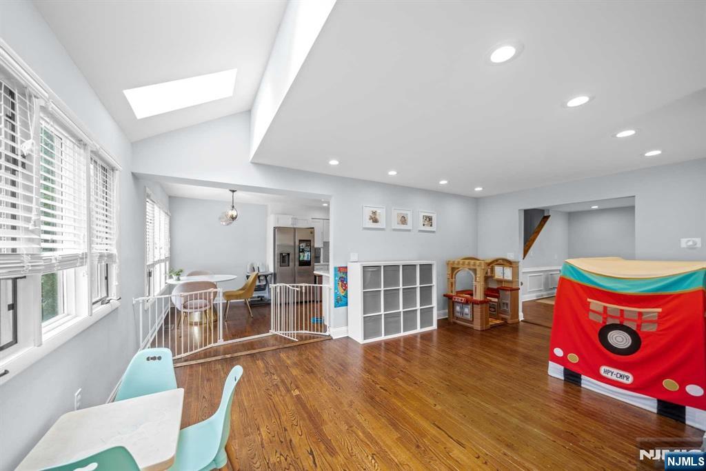 22 W Pamrapo Court