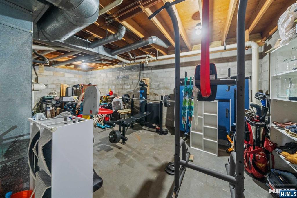 22 W Pamrapo Court