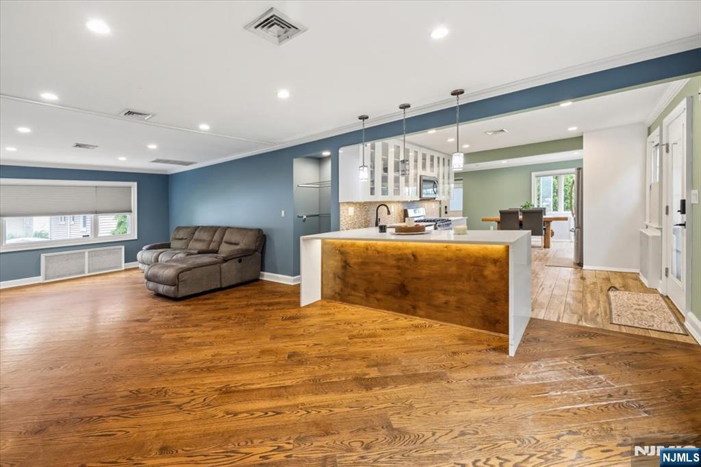 1-07 Lyons Avenue