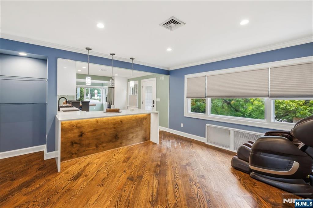 1-07 Lyons Avenue