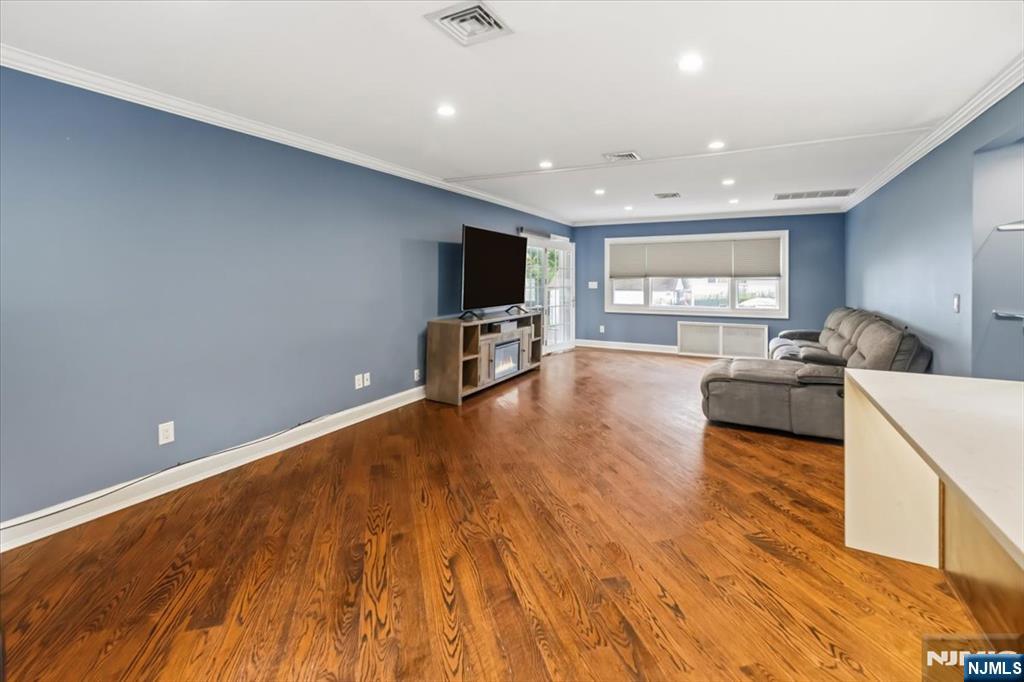 1-07 Lyons Avenue