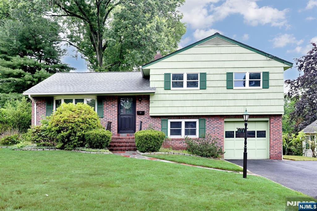 678 Oakley Place