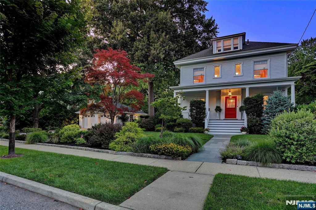 339 Highwood Avenue