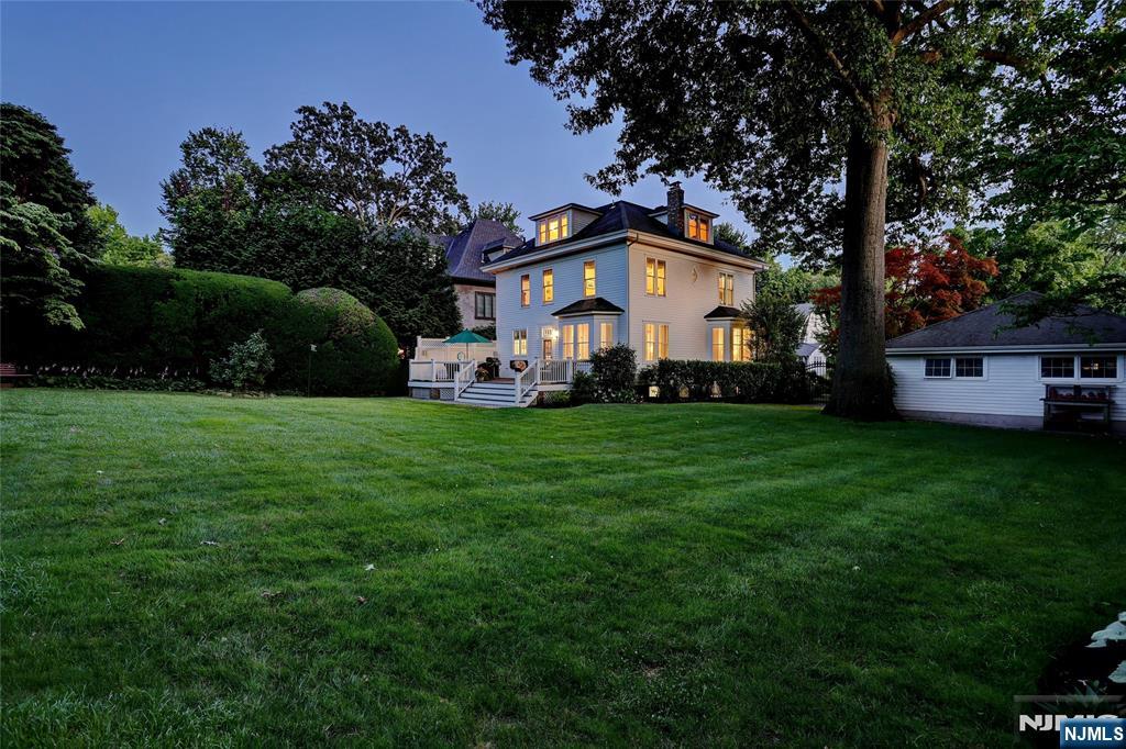 339 Highwood Avenue