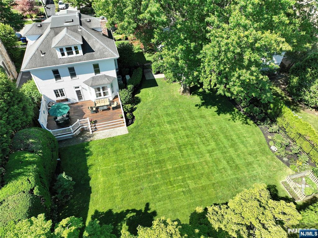 339 Highwood Avenue