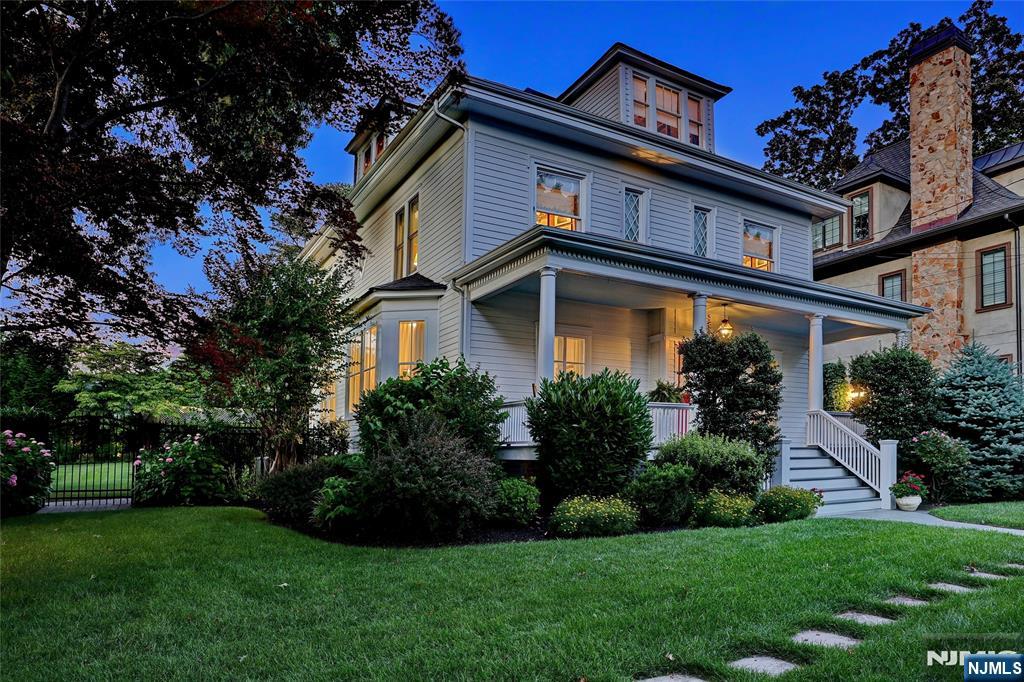 339 Highwood Avenue