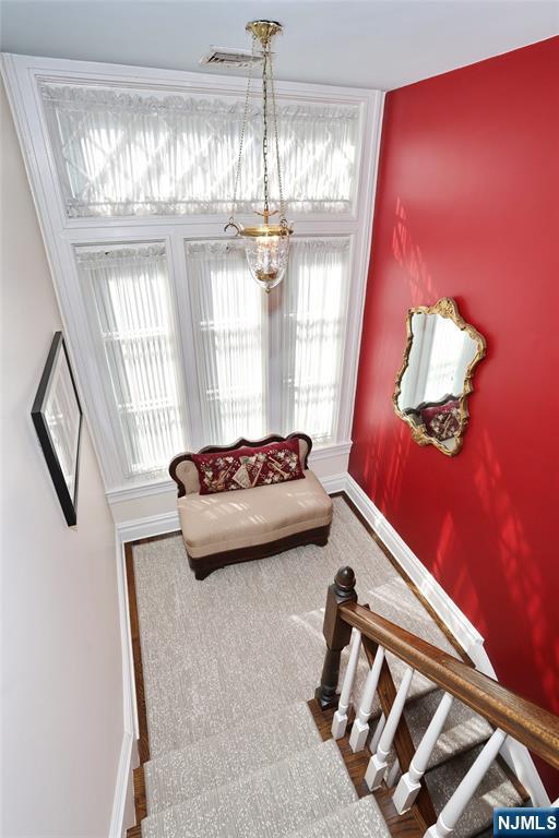 339 Highwood Avenue