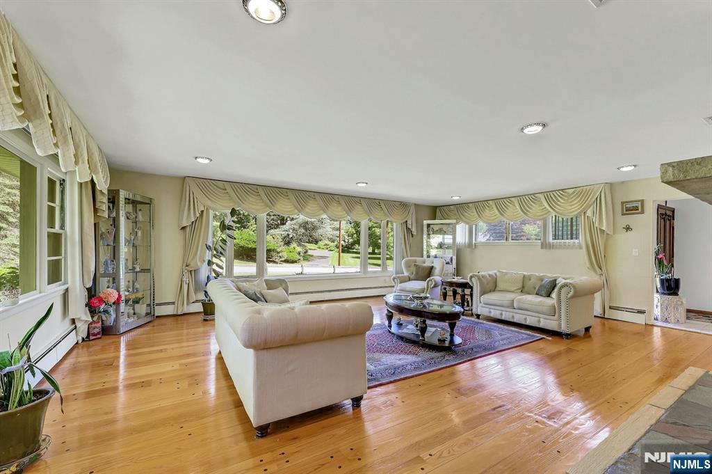 10 Shaw Road