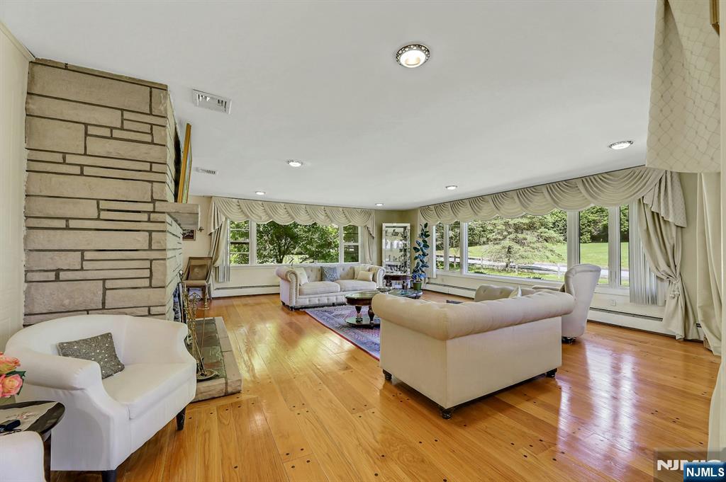 10 Shaw Road