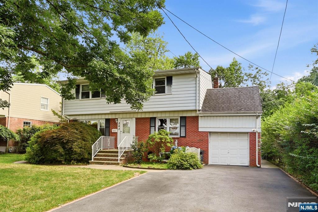243 Woodland Avenue